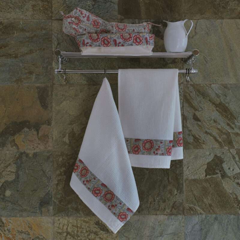 INKA Hand Towels Zenia Crimson Print (Set of 2) Spicebox Organics